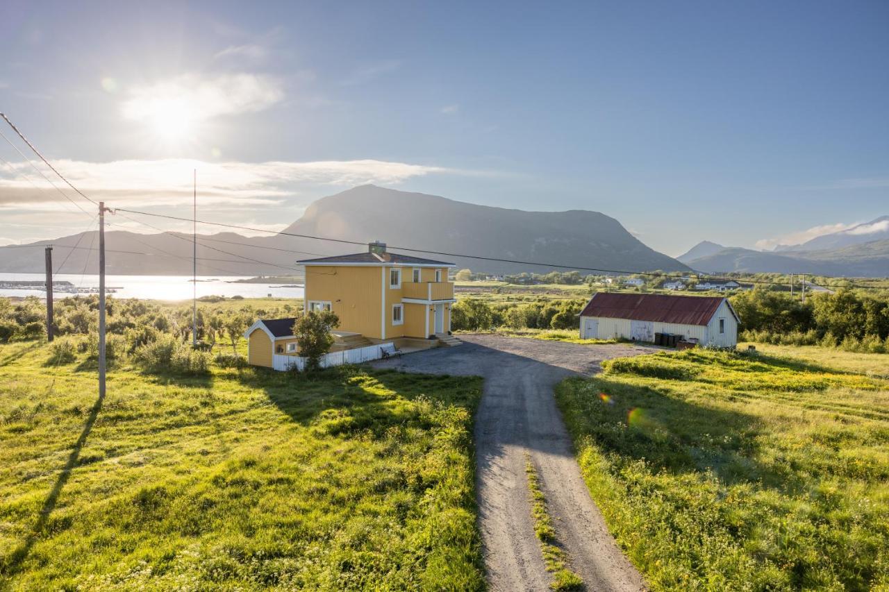 Pederstua, A Classic Fisherman'S Farm House In The Middle Of Lofoten Storeidet Exterior foto